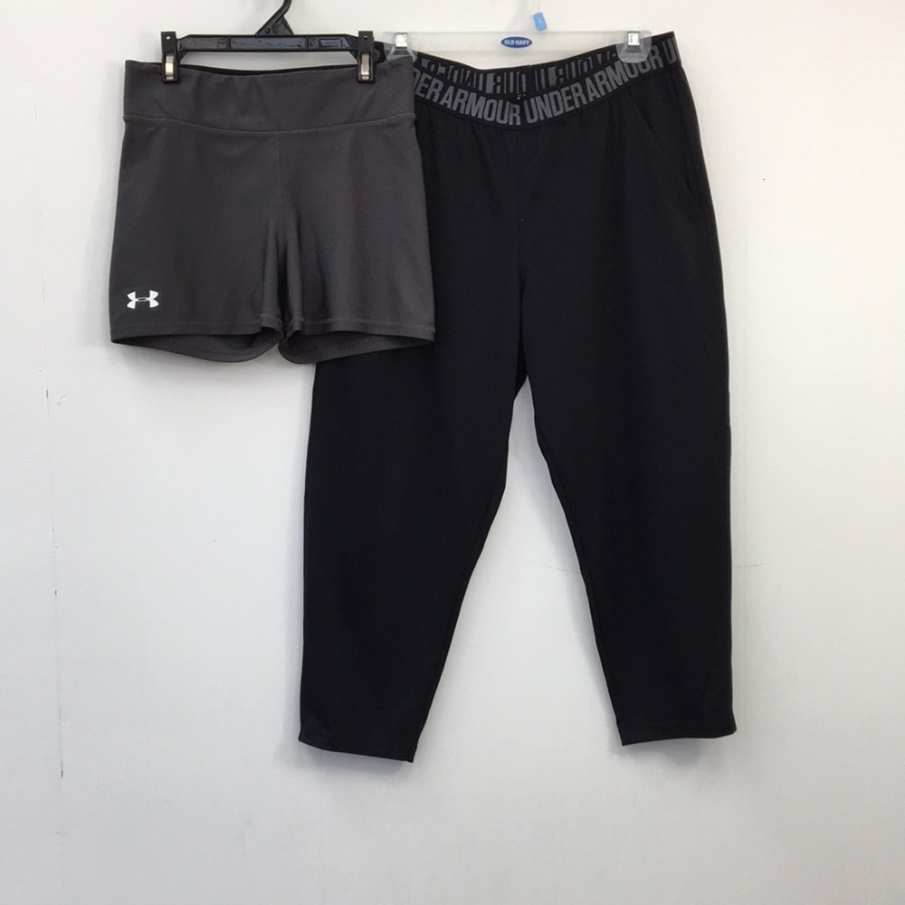 Under Armour Women's Athletic Bottom Bundle Size M GREAT Condition